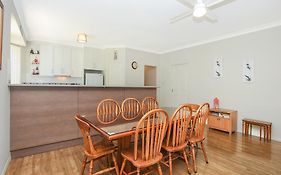 All Seasons Port Elliot Holiday House